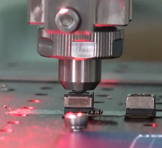 SS-300點(diǎn)膠過(guò)程